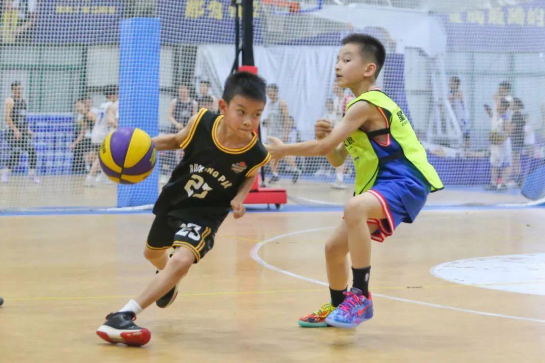 开云平台-包含青少年篮球竞赛激发创造力，培养多样性运动能力的词条