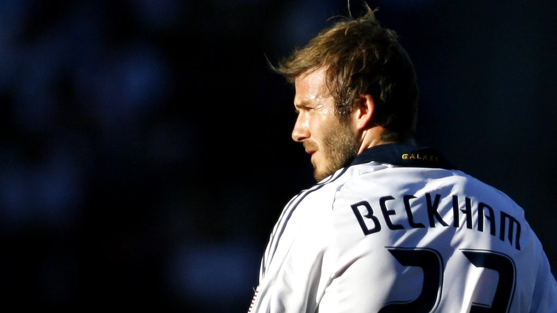 拜仁定位球设计精妙,多次制造威胁,拜仁目标